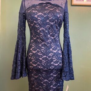 Elegant Navy Lace Dress WOMENS SIZE small 7 NWT formal cocktail dress